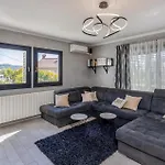 Stunning In With Sauna Opatija