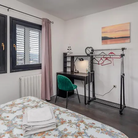 Semesterbostad Beautiful In With Sauna Opatija