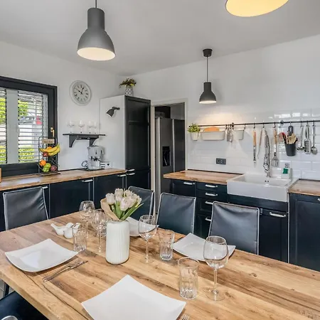 Semesterbostad Beautiful In With Sauna *