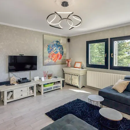 Semesterbostad Beautiful In With Sauna Opatija