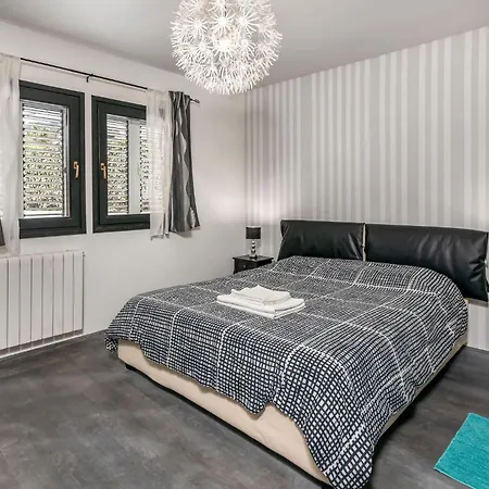 Beautiful In With Sauna Semesterbostad