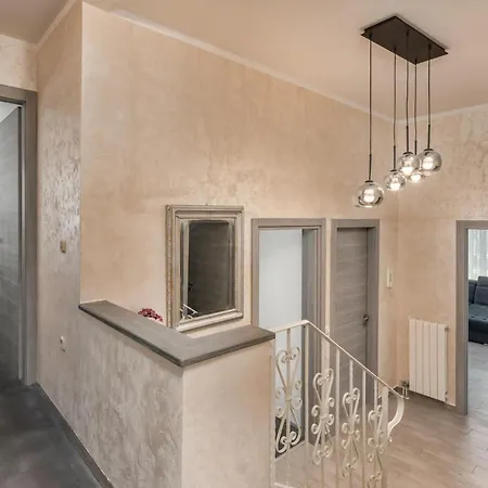 Vikendica Beautiful In With Sauna