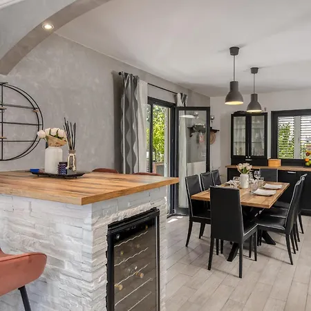 Beautiful In With Sauna Semesterbostad *