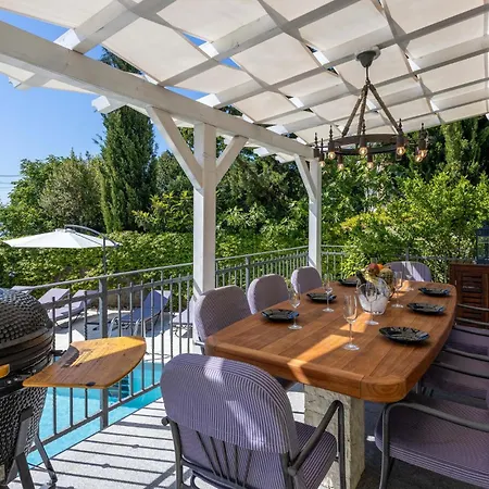 Beautiful In With Sauna Vikendica Opatija