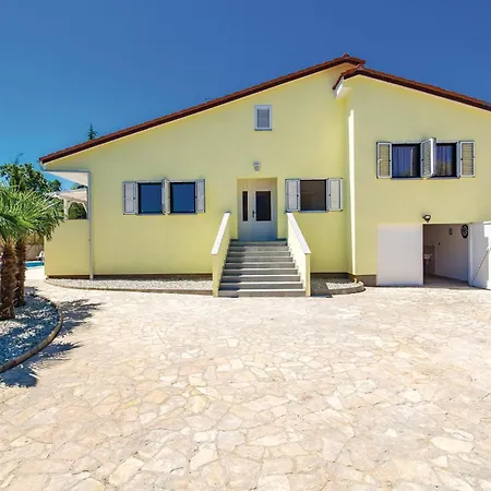 Beautiful In With Sauna Semesterbostad *