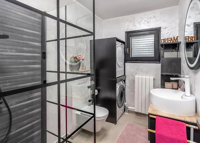 Holiday home Beautiful In With Sauna *