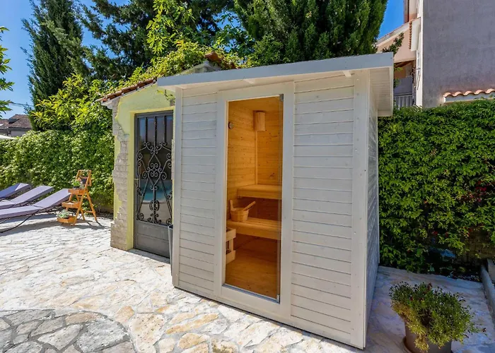Holiday home Beautiful In With Sauna